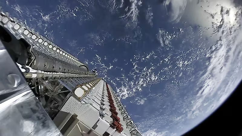 Starlink, el internet satelital de Elon Musk, llega a los celulares: cómo utilizarlo